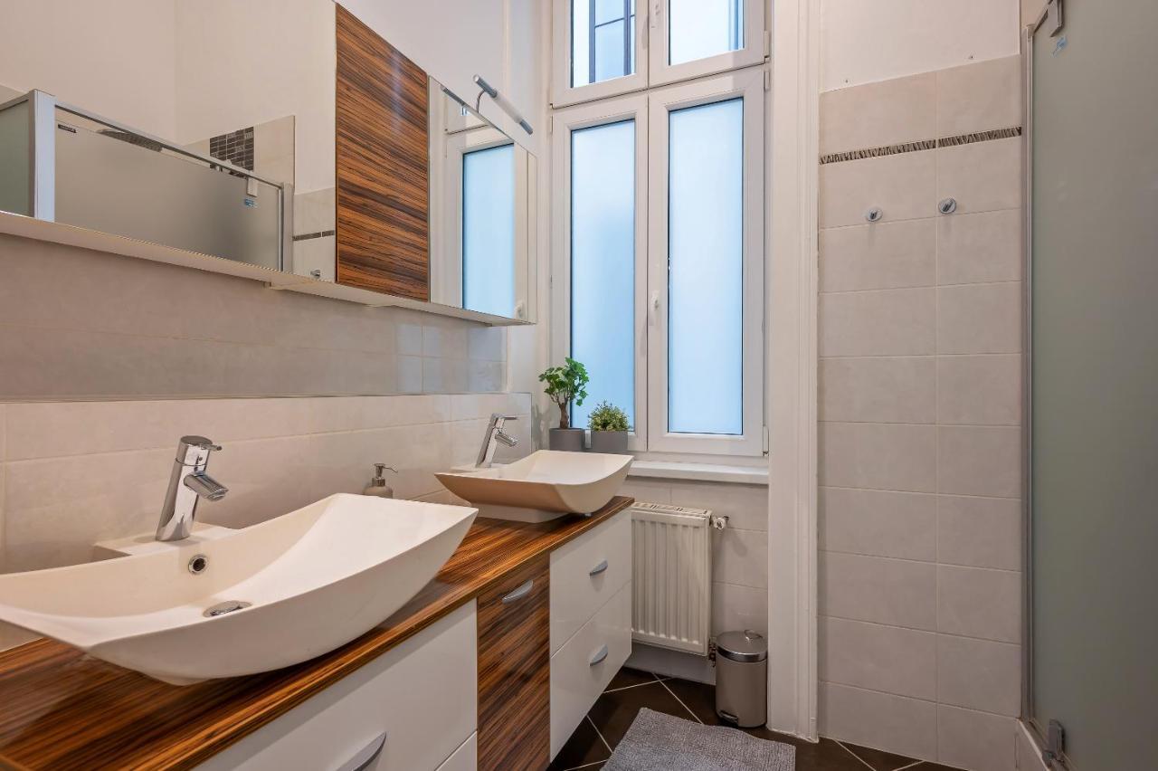 וינה Cosy City Center Apartment מראה חיצוני תמונה