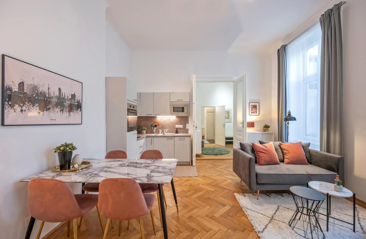 וינה Cosy City Center Apartment מראה חיצוני תמונה