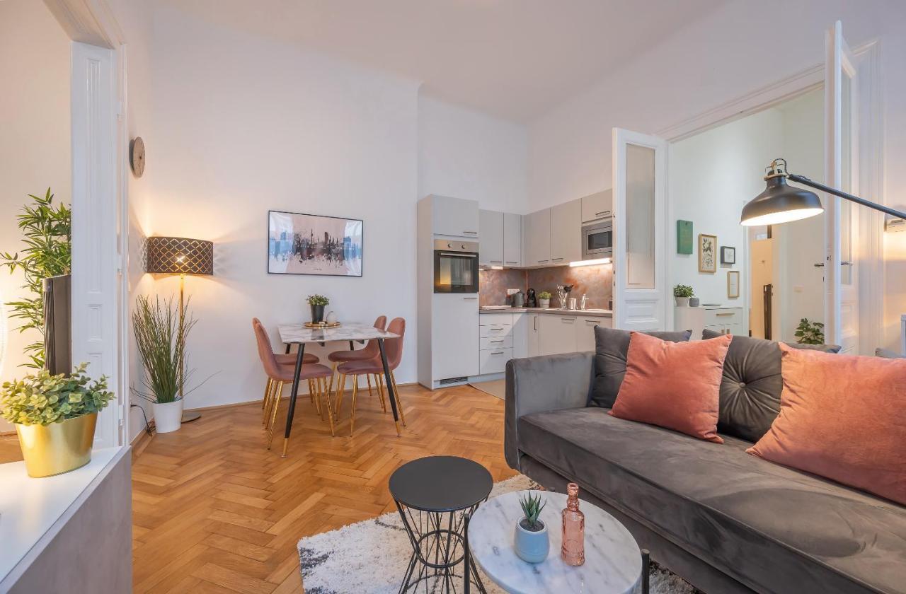 וינה Cosy City Center Apartment מראה חיצוני תמונה