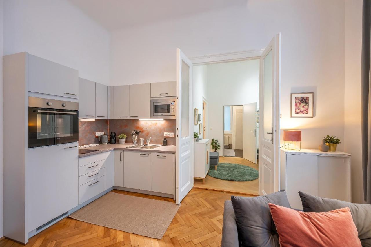 וינה Cosy City Center Apartment מראה חיצוני תמונה